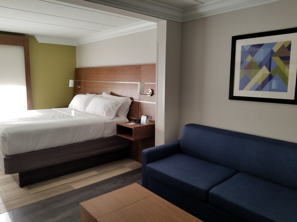 Holiday Inn Express Columbia Ne - Fort Jackson Екстериор снимка